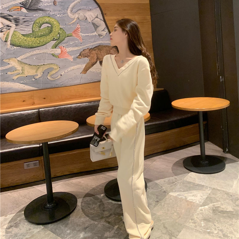 V-neck Slim Fit Slimming Sweatshirt Wide Leg Pants Casual Sports Sets