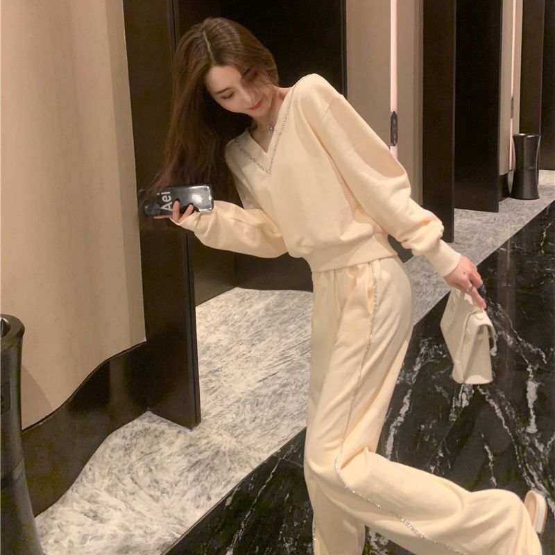 V-neck Slim Fit Slimming Sweatshirt Wide Leg Pants Casual Sports Sets